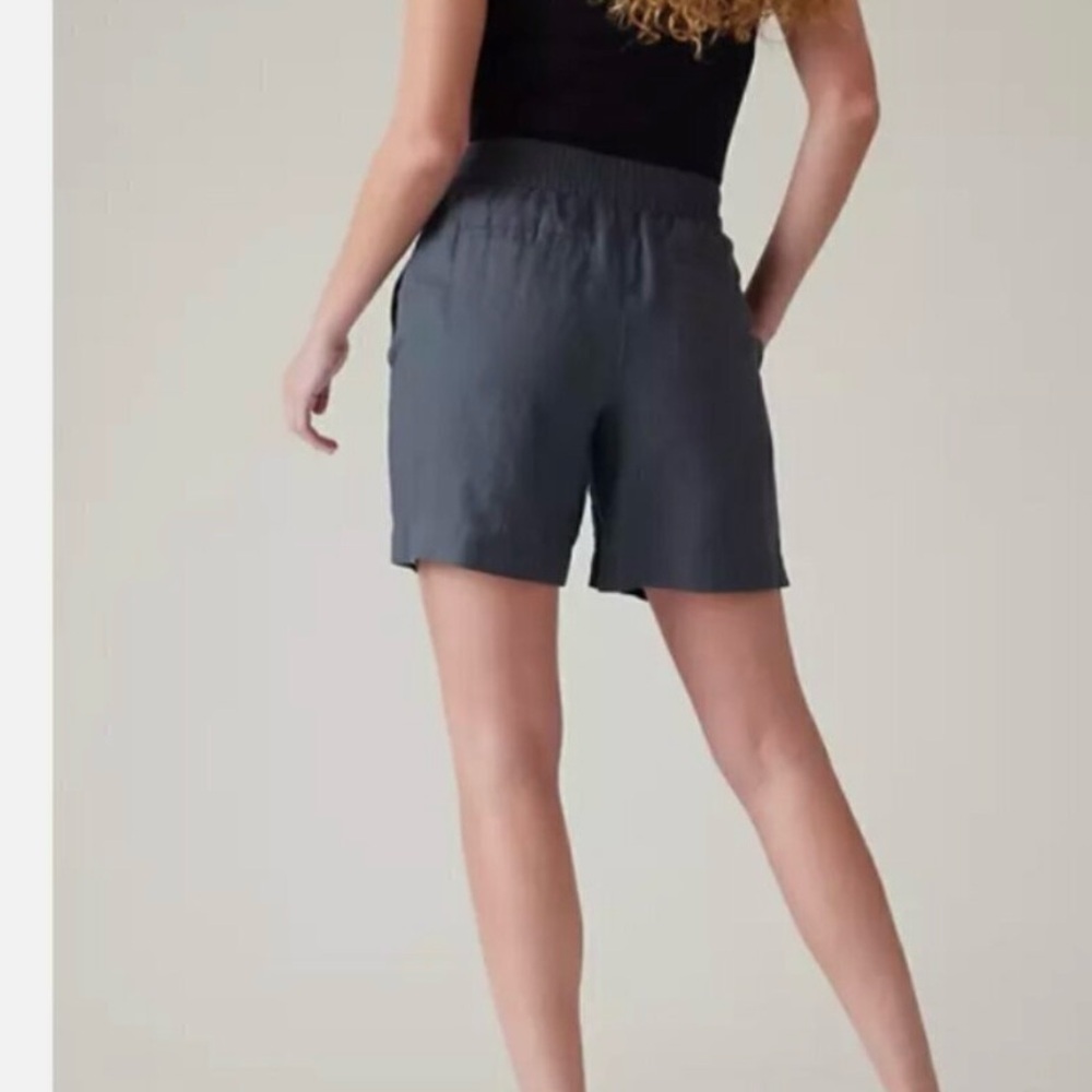 ATHLETA Voyager 100% LINEN Relaxed Shorts Granite Blue Adjustable Waist. NWT. 0 - Picture 3 of 15